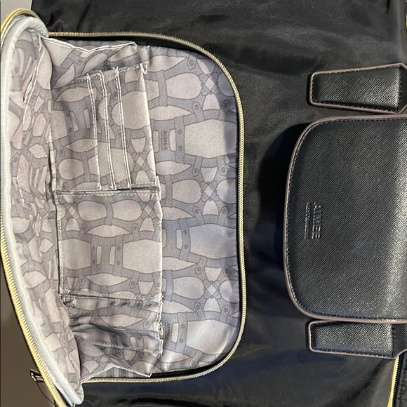 Florence Black Women's travel tote
By 
AIMEE KESTENBERG - Picture 2 of 4